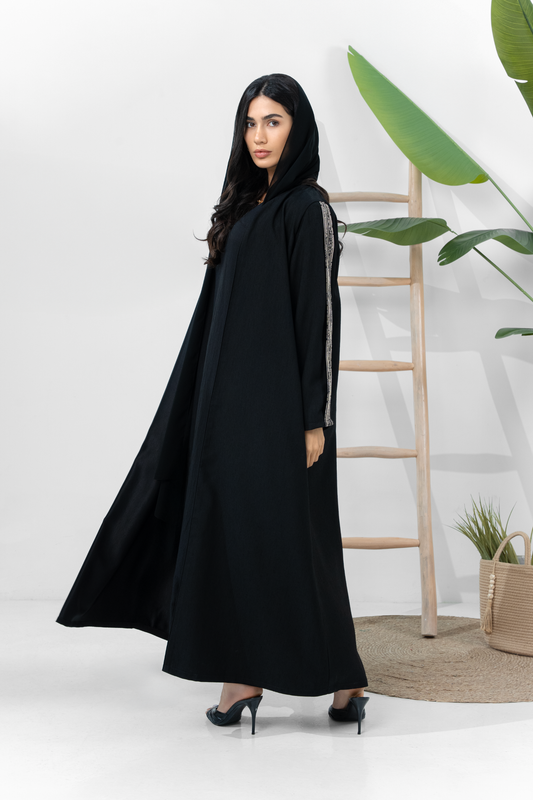 Ebon contrast abaya