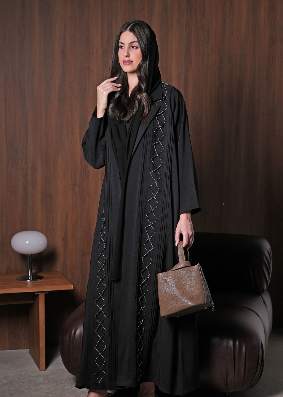 Noir grid abaya